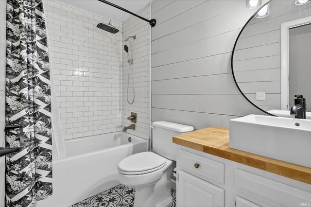 536 Widener Lane, South Bend, IN 46614