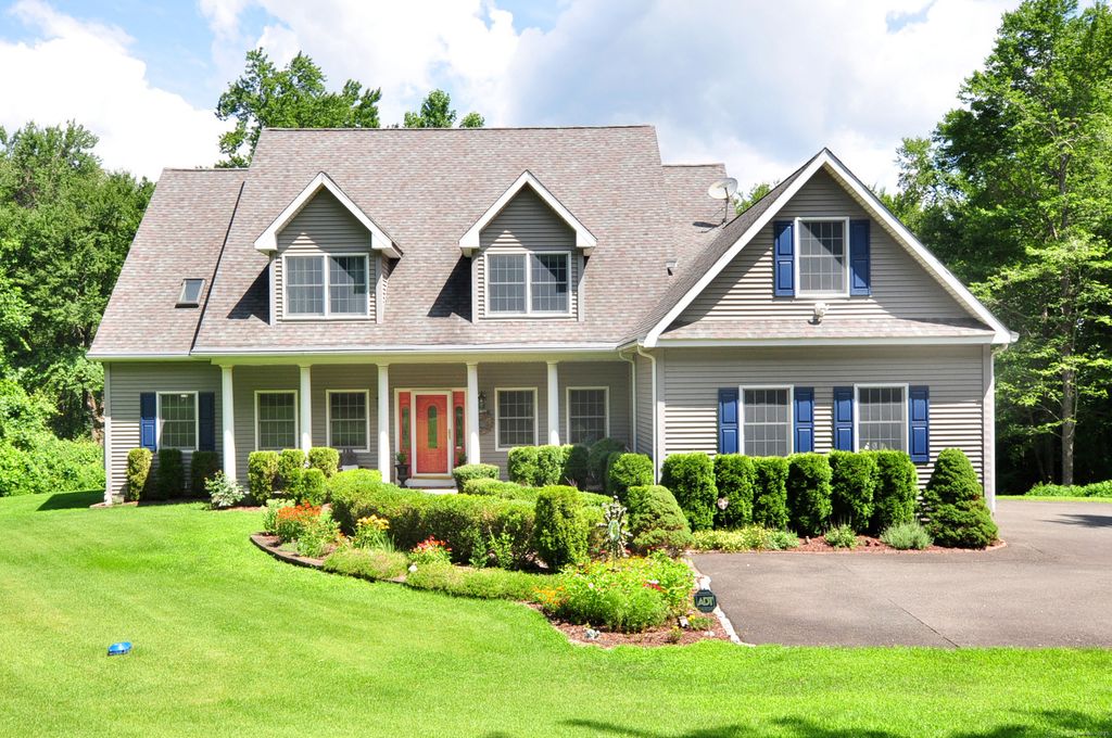 364 Hoop Pole Hill Road, Woodbury, CT 06798