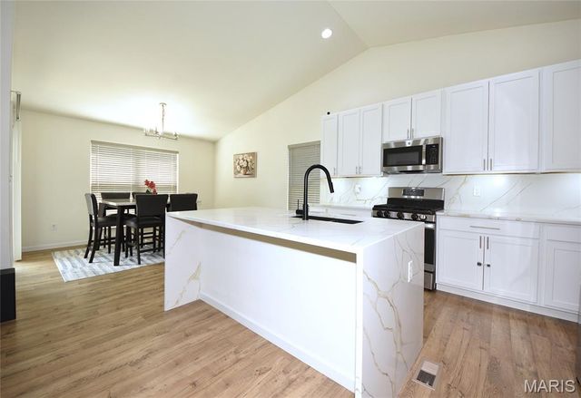 112 Wholesome Way, St Charles, MO 63304
