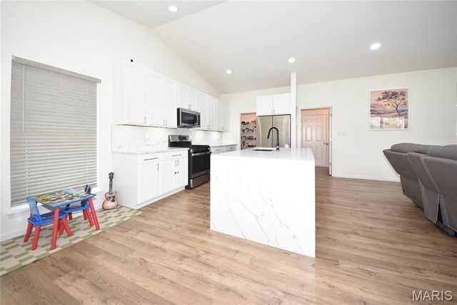 112 Wholesome Way, St Charles, MO 63304