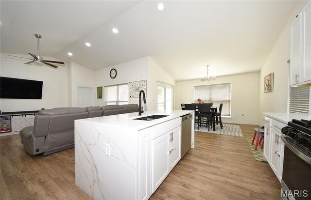 112 Wholesome Way, St Charles, MO 63304