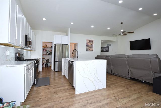 112 Wholesome Way, St Charles, MO 63304