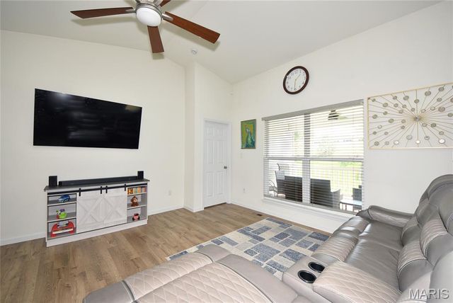 112 Wholesome Way, St Charles, MO 63304