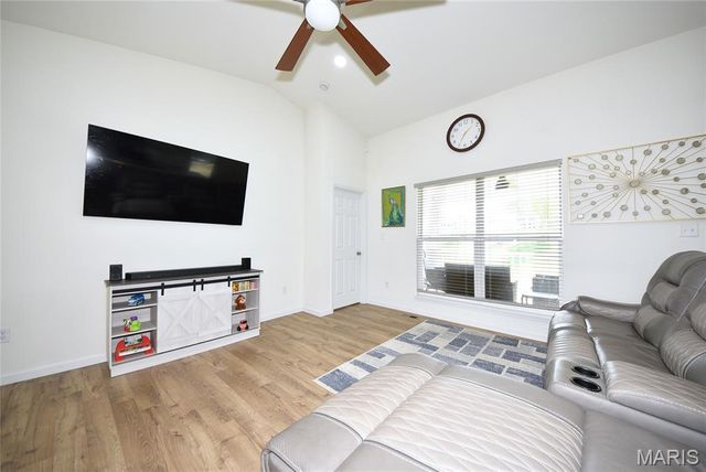 112 Wholesome Way, St Charles, MO 63304
