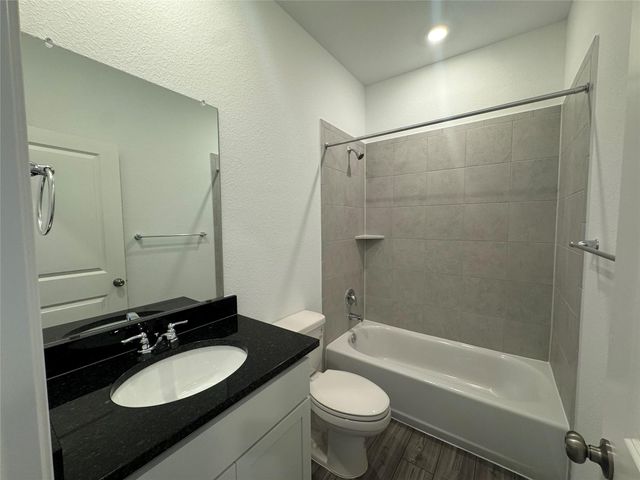 5816 Swedish Farms TRCE, Del Valle, TX 78617