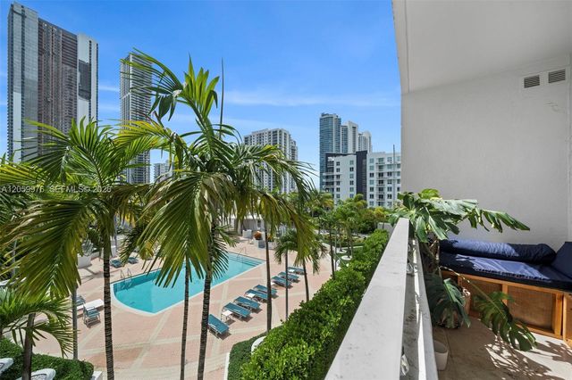 350 NE 24th St 703, Miami, FL 33137