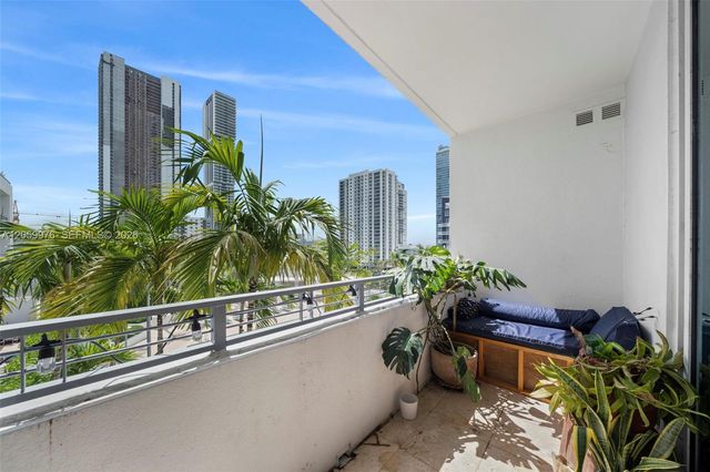350 NE 24th St 703, Miami, FL 33137