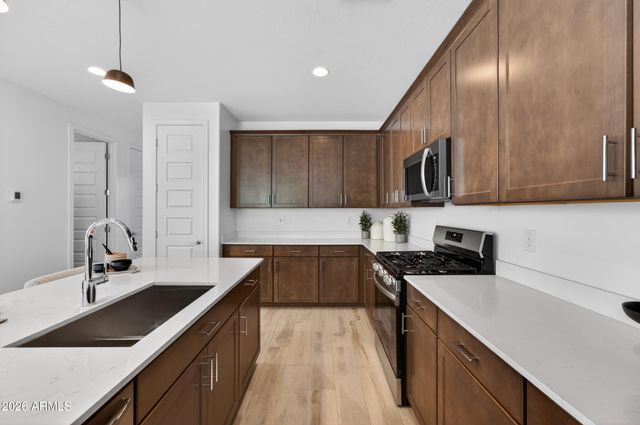 10205 E ULYSSES Avenue, Mesa, AZ 85212