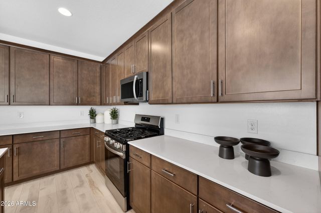 10205 E ULYSSES Avenue, Mesa, AZ 85212