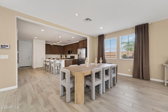 10205 E ULYSSES Avenue, Mesa, AZ 85212
