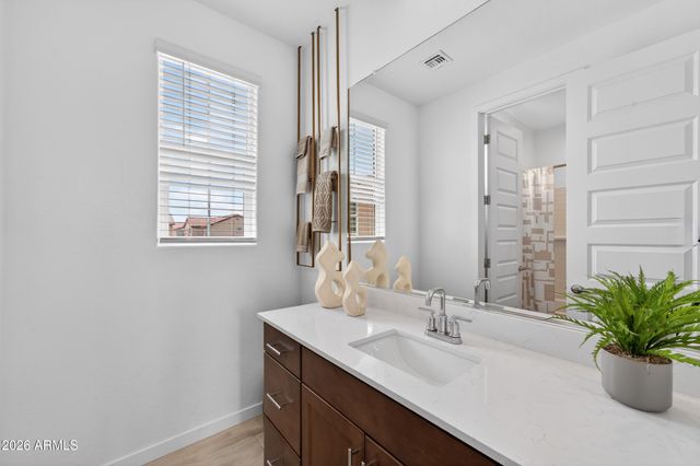 10205 E ULYSSES Avenue, Mesa, AZ 85212