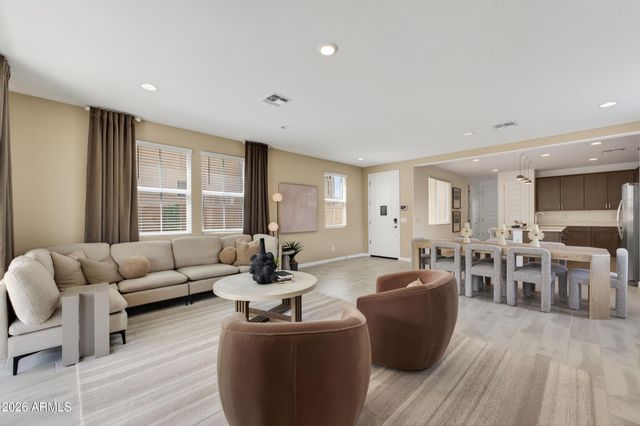 10205 E ULYSSES Avenue, Mesa, AZ 85212