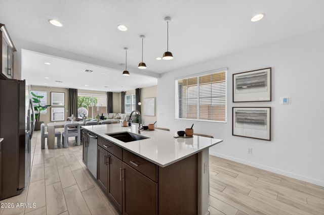 10205 E ULYSSES Avenue, Mesa, AZ 85212