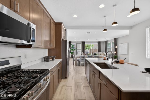 10205 E ULYSSES Avenue, Mesa, AZ 85212