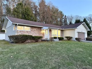 327 Hillside Drive, Whitestown, NY 13424
