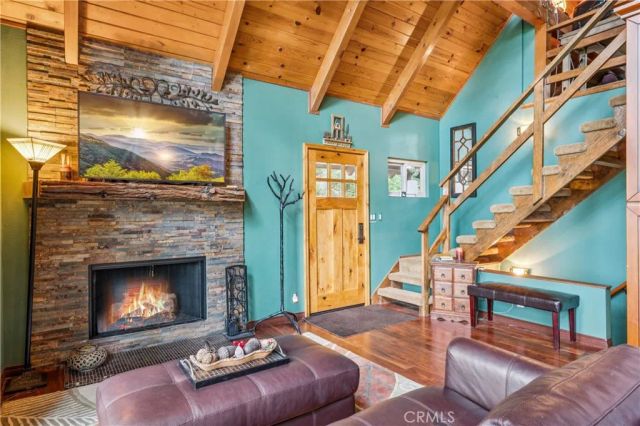 23959 Lakeview Drive, Crestline, CA 92325