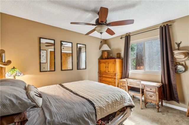 23959 Lakeview Drive, Crestline, CA 92325