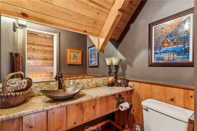 23959 Lakeview Drive, Crestline, CA 92325