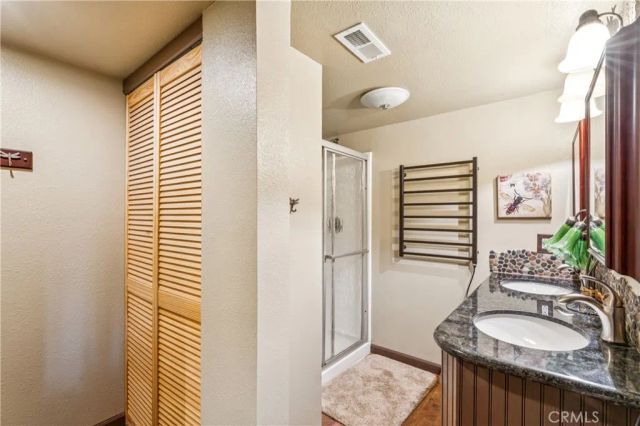 23959 Lakeview Drive, Crestline, CA 92325