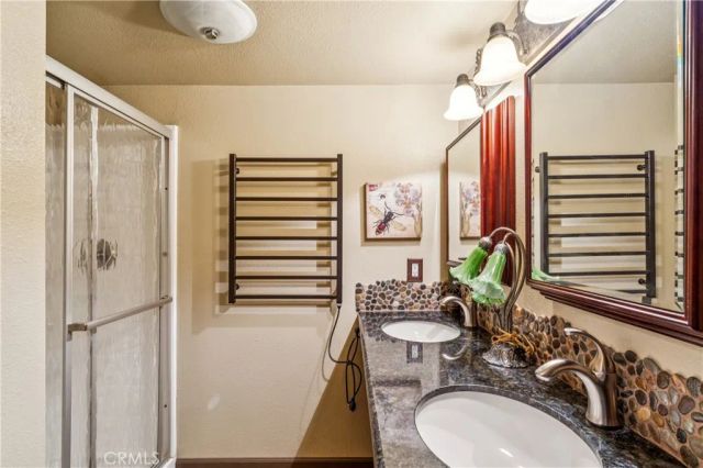 23959 Lakeview Drive, Crestline, CA 92325