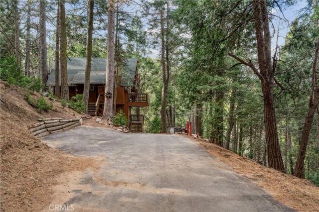 23959 Lakeview Drive, Crestline, CA 92325