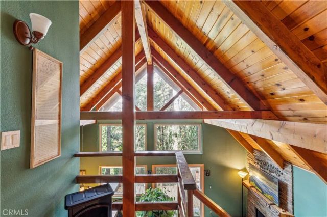 23959 Lakeview Drive, Crestline, CA 92325