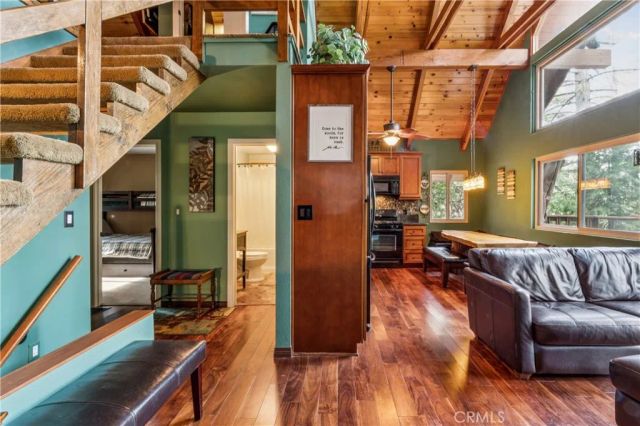 23959 Lakeview Drive, Crestline, CA 92325