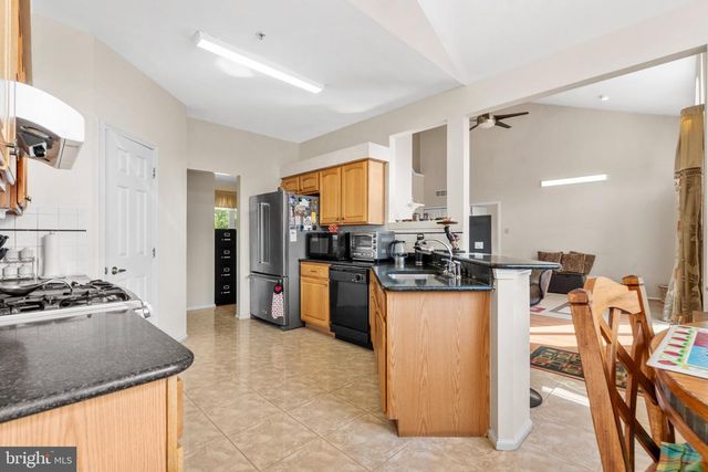 936 LONGWOOD CT, Chalfont, PA 18914