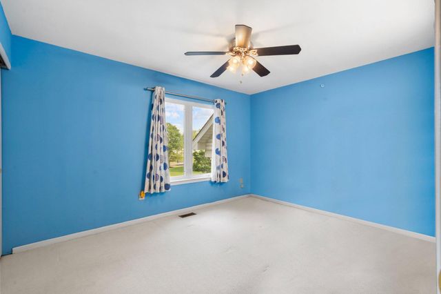 936 LONGWOOD CT, Chalfont, PA 18914