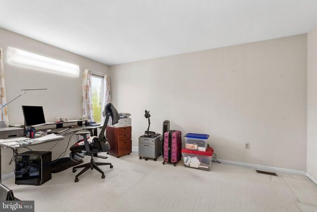 936 LONGWOOD CT, Chalfont, PA 18914