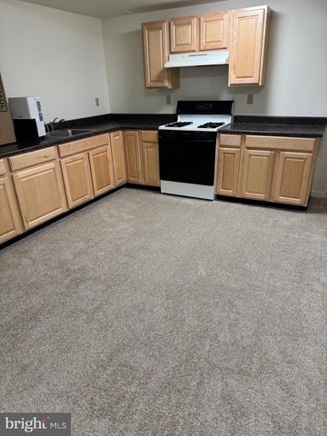 936 LONGWOOD CT, Chalfont, PA 18914