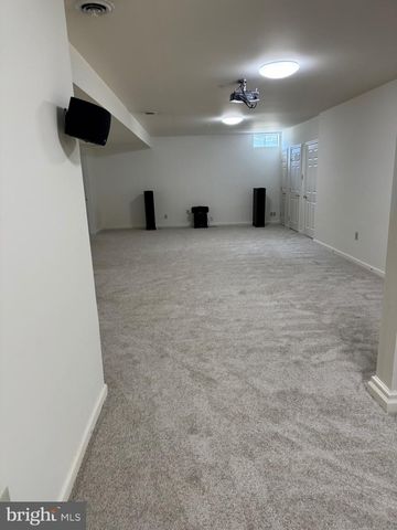 936 LONGWOOD CT, Chalfont, PA 18914