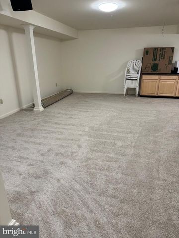936 LONGWOOD CT, Chalfont, PA 18914