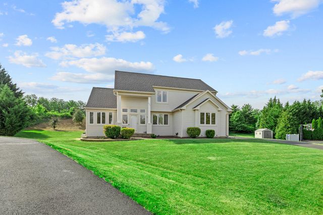 936 LONGWOOD CT, Chalfont, PA 18914