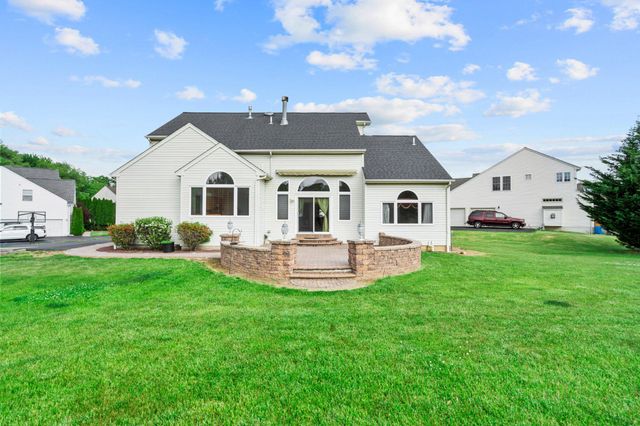 936 LONGWOOD CT, Chalfont, PA 18914