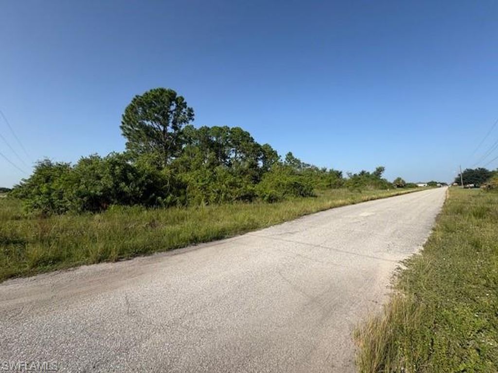 1423 Hines AVE, LEHIGH ACRES, FL 33972 — photo 2