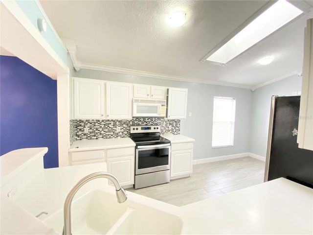 10561 FAIRHAVEN WAY, Orlando, FL 32825