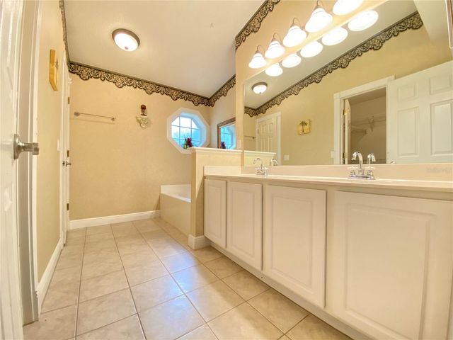 10561 FAIRHAVEN WAY, Orlando, FL 32825