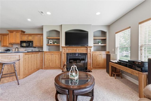 12337 Farrow Avenue, Kansas City, KS 66109