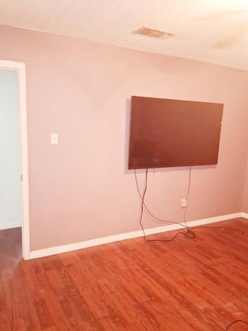 2107 Peach St, Deridder, LA 70634