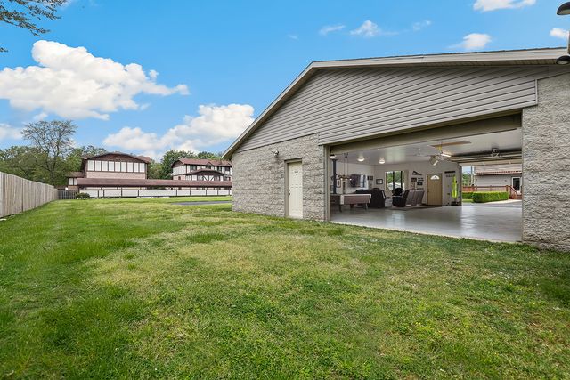 2855 Glenwood Lansing Road, Lynwood, IL 60411