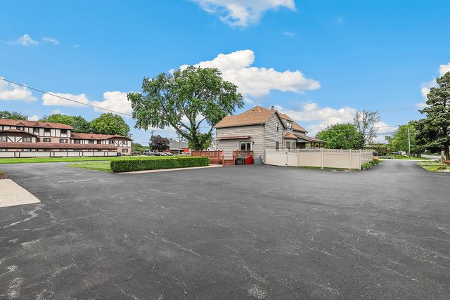 2855 Glenwood Lansing Road, Lynwood, IL 60411