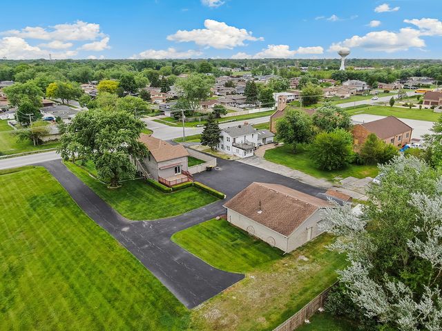 2855 Glenwood Lansing Road, Lynwood, IL 60411
