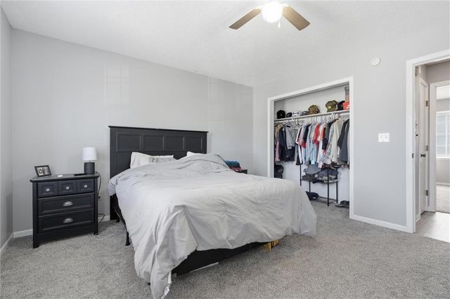 808 SW Meadowridge Drive, Blue Springs, MO 64015