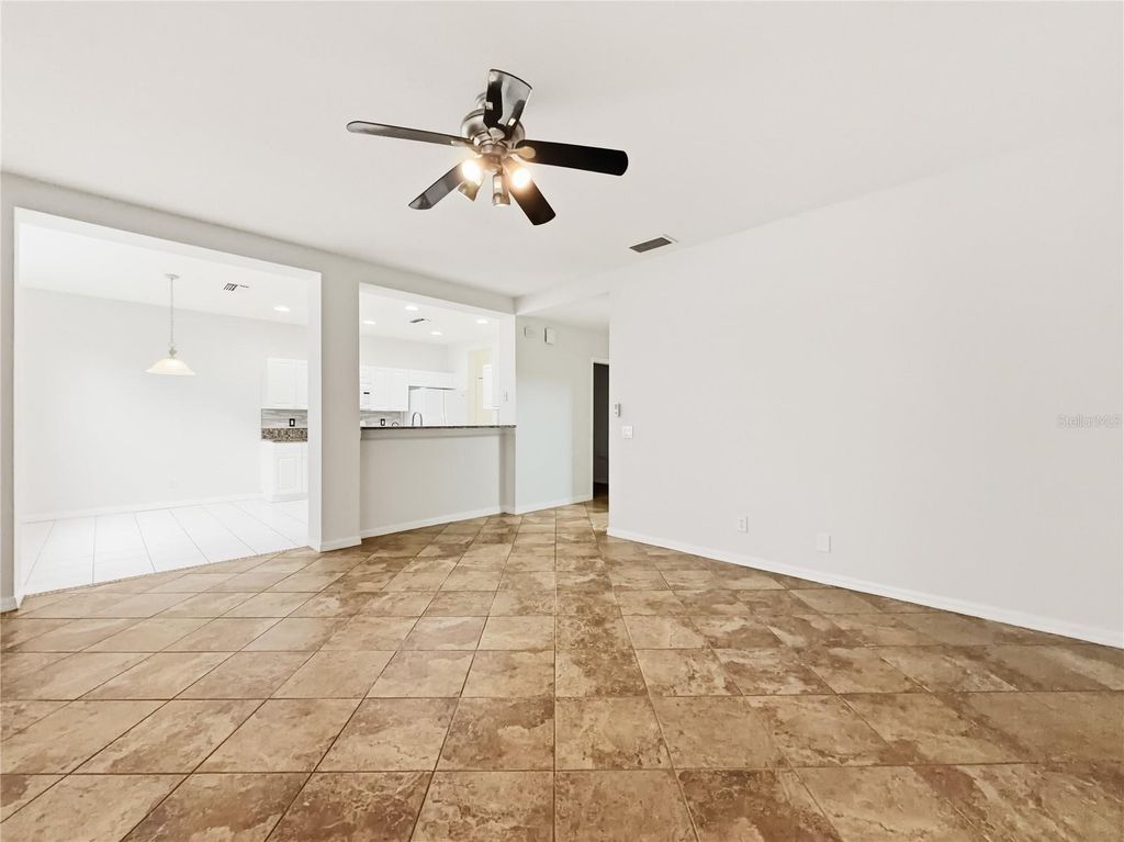 Image 14 of property listing at 11030 HOLLY CONE DRIVE, Riverview, FL 33569