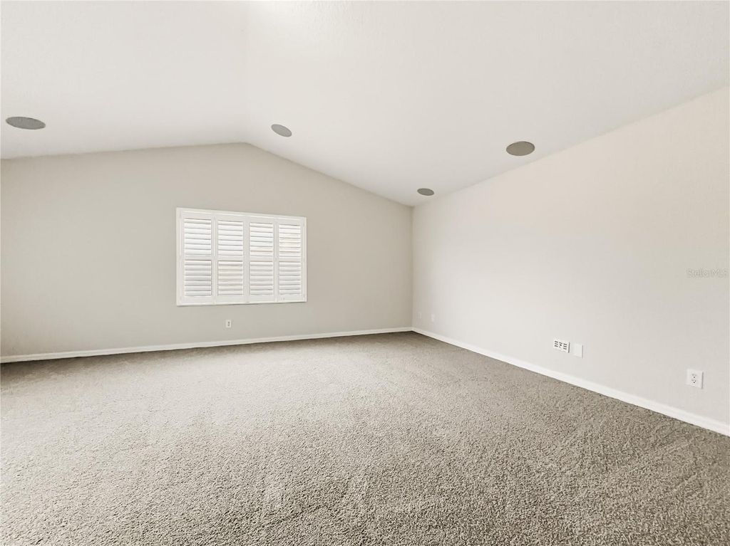 Image 19 of property listing at 11030 HOLLY CONE DRIVE, Riverview, FL 33569