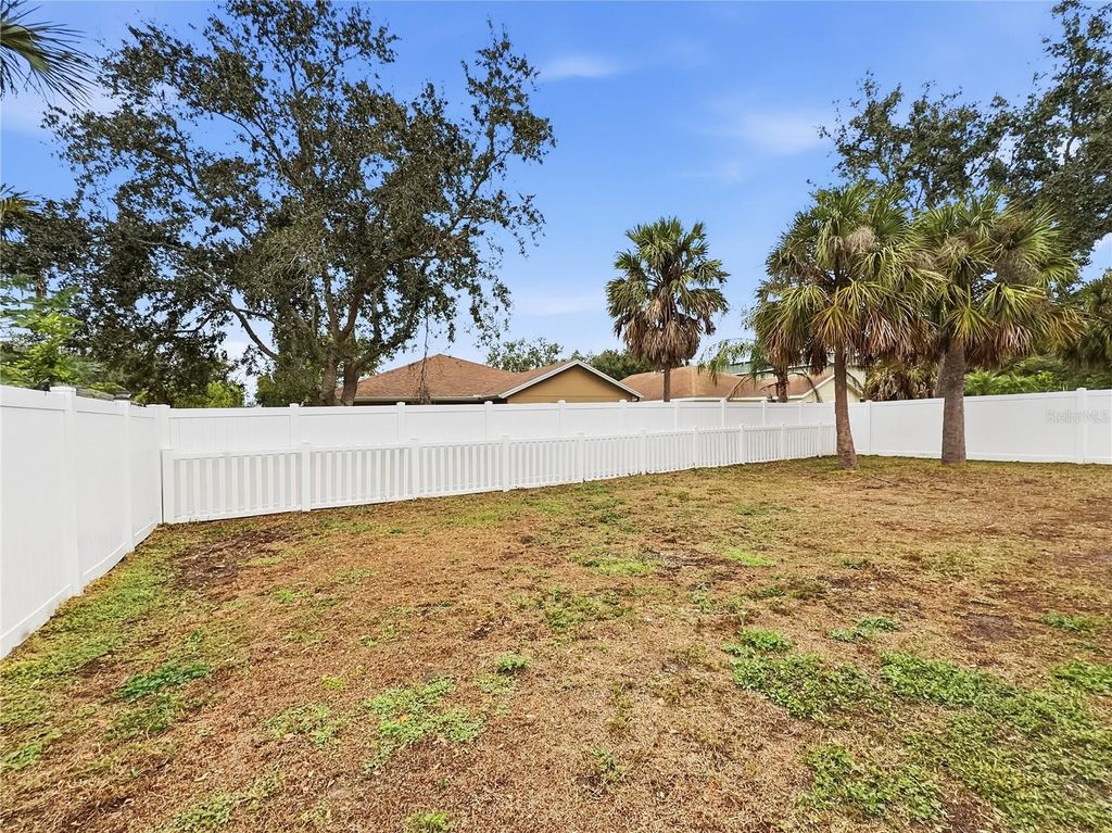 Image 31 of property listing at 11030 HOLLY CONE DRIVE, Riverview, FL 33569