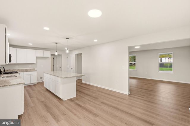 2252 HELEN AVE, Vineland, NJ 08360