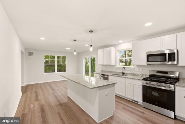 2252 HELEN AVE, Vineland, NJ 08360