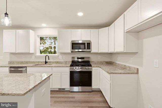 2252 HELEN AVE, Vineland, NJ 08360